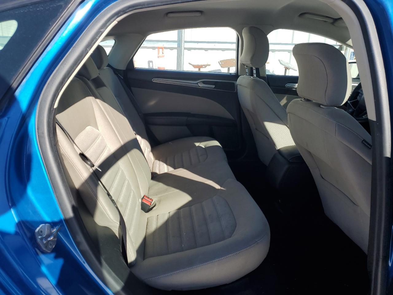 2019 Ford Fusion S - zdjęcie 11