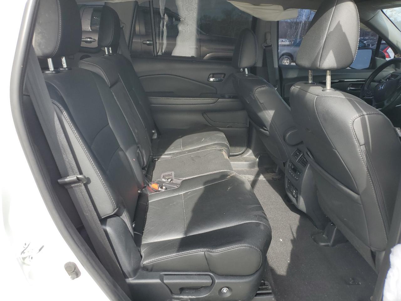 2021 Honda Pilot Touring - zdjęcie 11