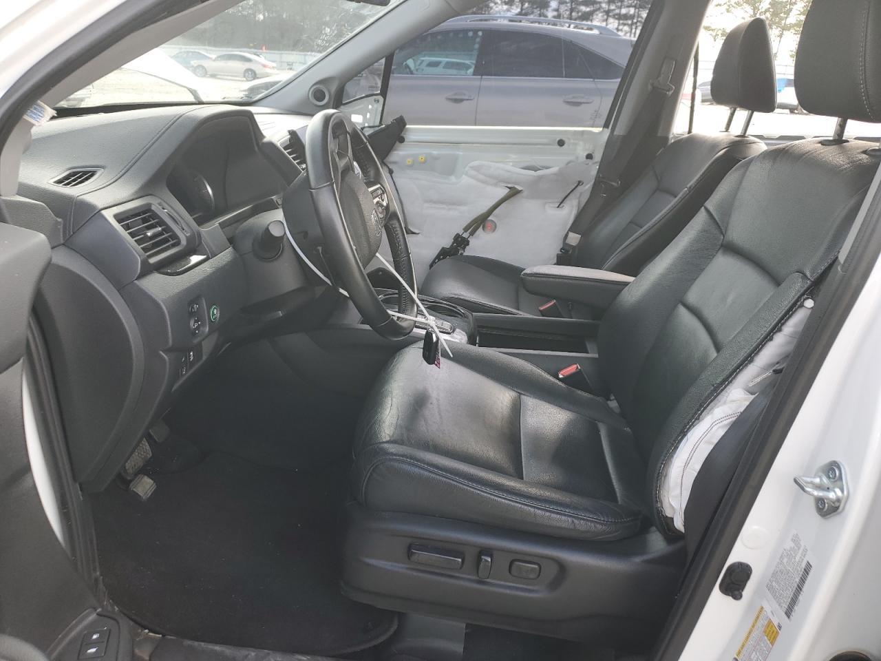 2021 Honda Pilot Touring - zdjęcie 7