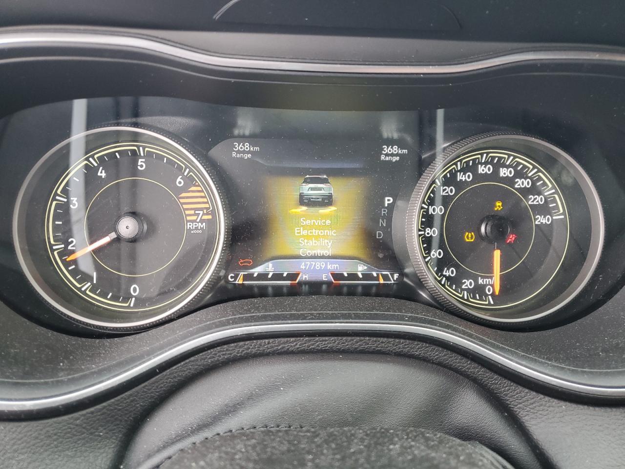 2021 Jeep Cherokee Latitude - zdjęcie 9