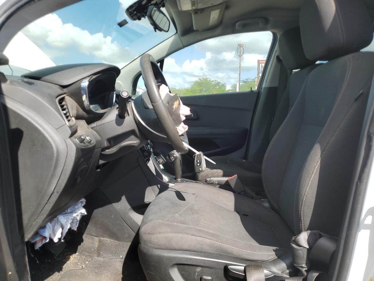 2020 Chevrolet Trax Ls - zdjęcie 7