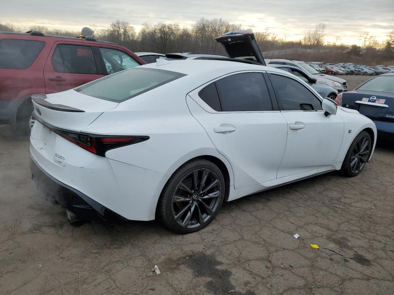 2022 Lexus Is 350 F Sport - zdjęcie 3