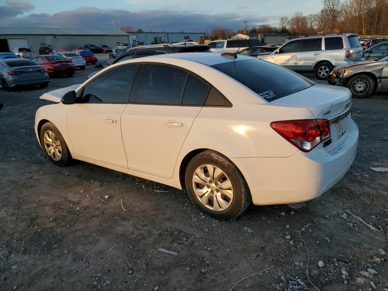 2015 Chevrolet Cruze Ls - zdjęcie 2
