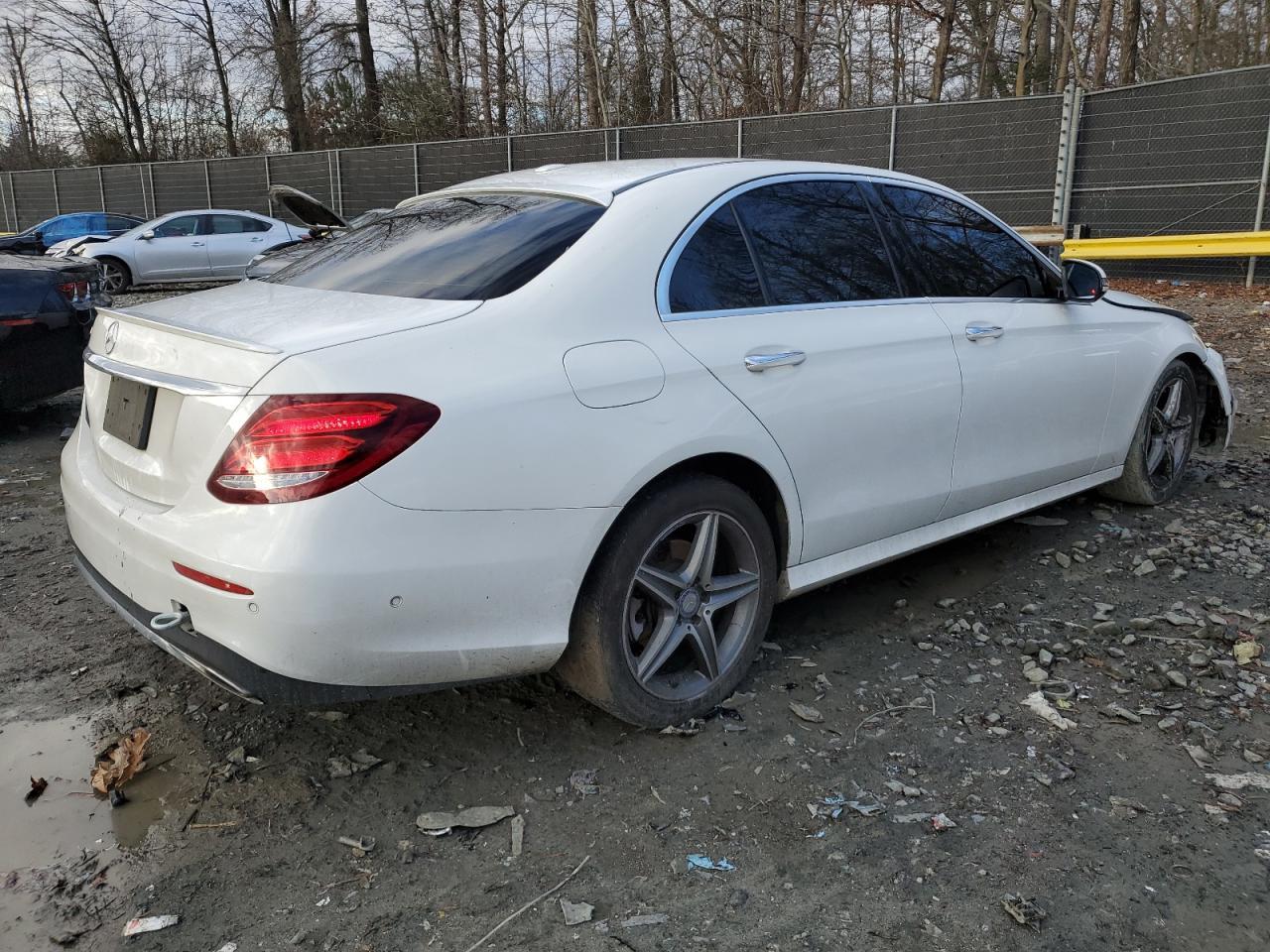 2017 Mercedes-Benz E 300 - zdjęcie 3