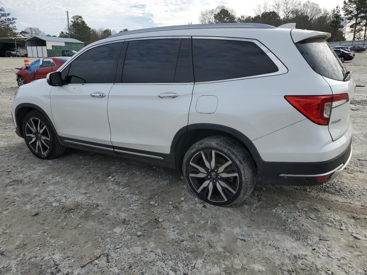 2021 Honda Pilot Touring - zdjęcie 2