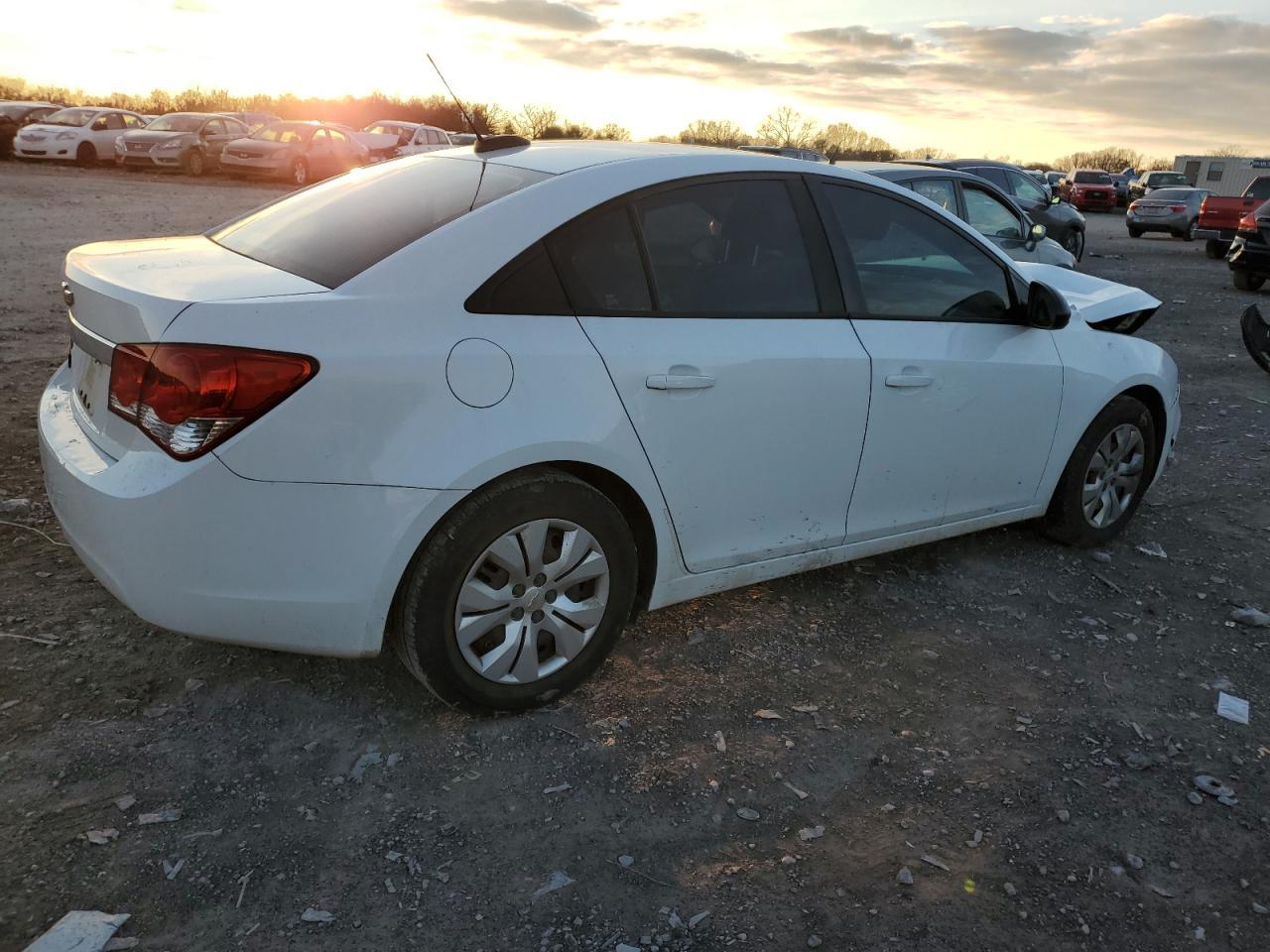 2015 Chevrolet Cruze Ls - zdjęcie 3