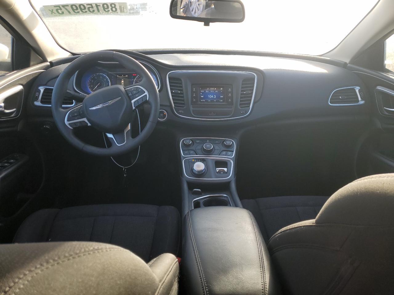 2015 Chrysler 200 Limited - zdjęcie 8