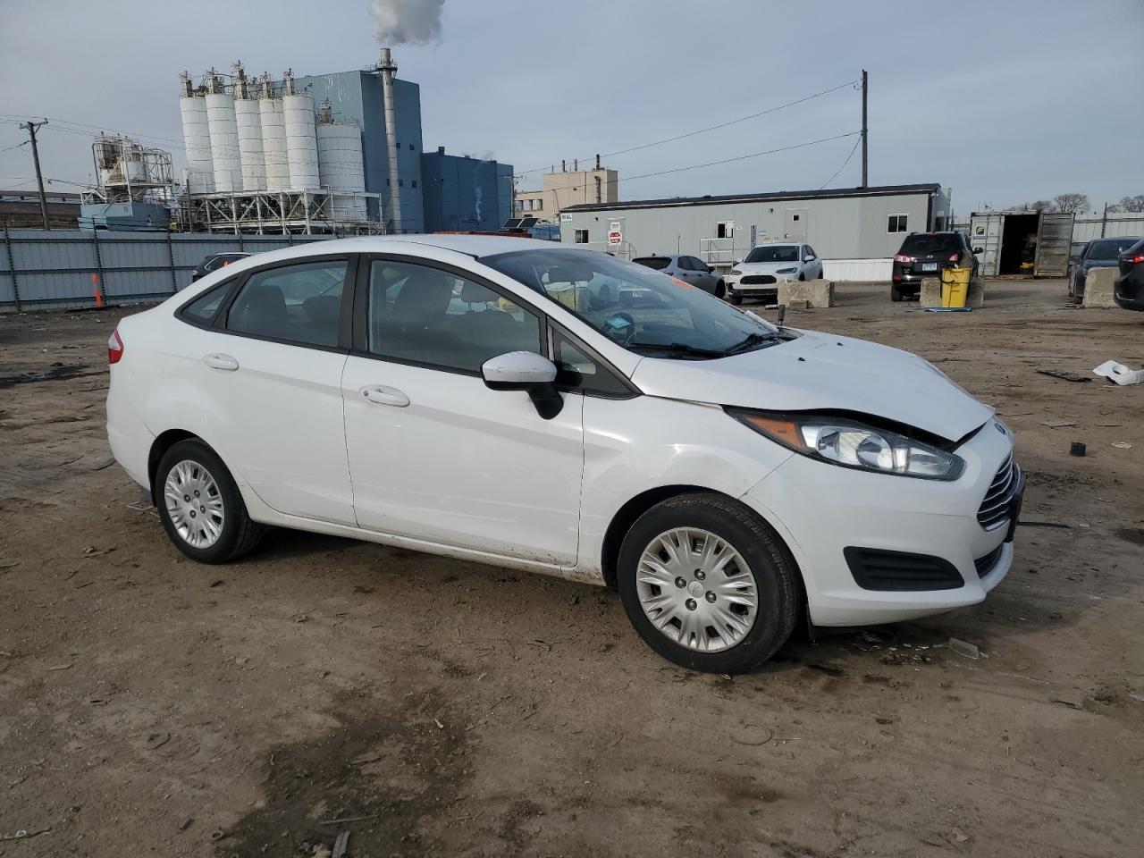 2015 Ford Fiesta S - zdjęcie 4