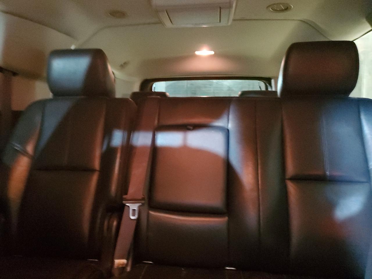 2013 Chevrolet Suburban C1500 Lt - zdjęcie 10