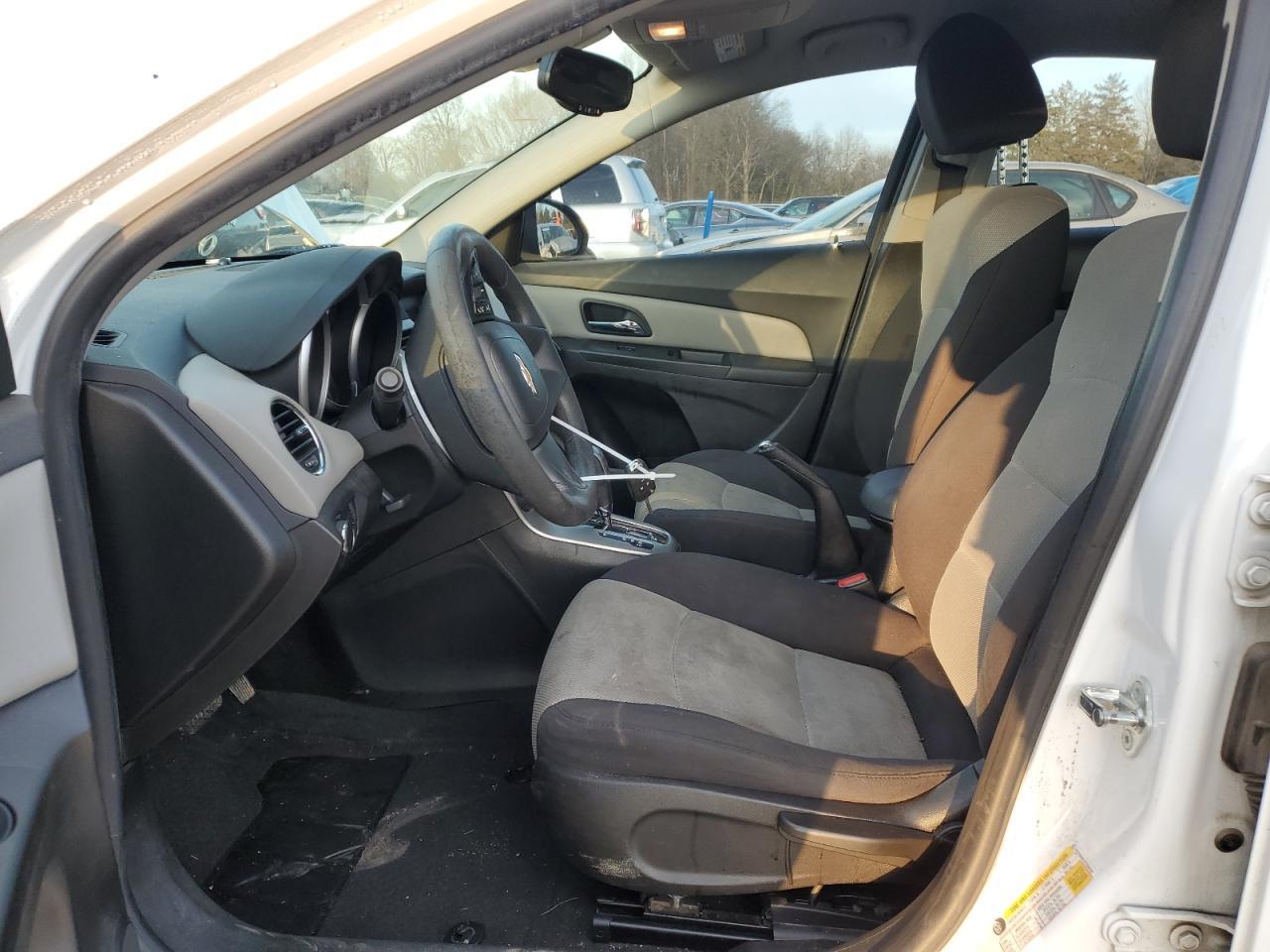 2015 Chevrolet Cruze Ls - zdjęcie 7