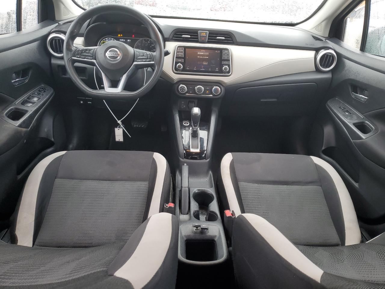 2021 Nissan Versa Sv - zdjęcie 8