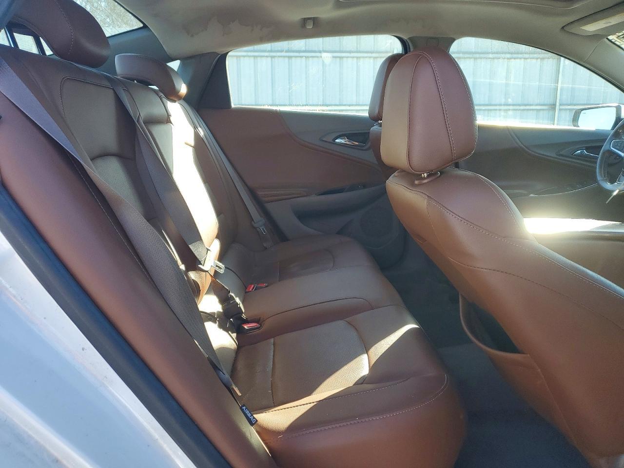 2017 Chevrolet Malibu Premier - zdjęcie 10