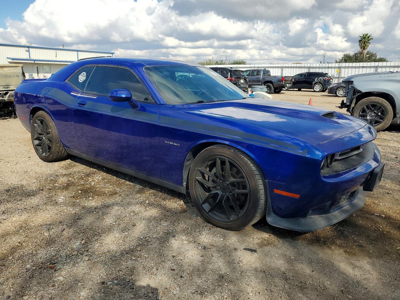 2022 Dodge Challenger R/T - zdjęcie 4