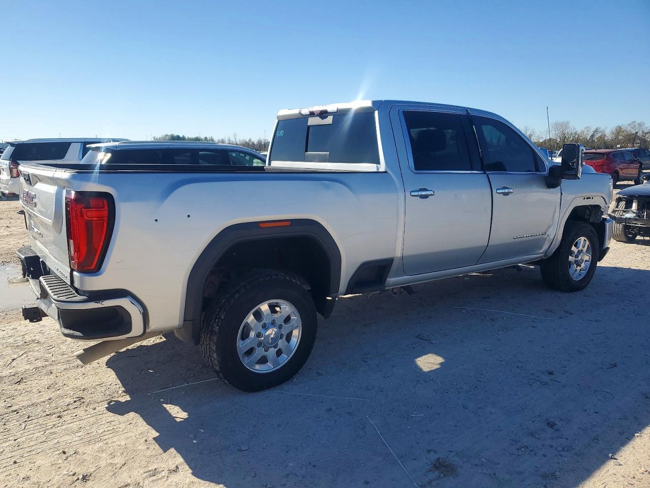2023 GMC Sierra K2500 Denali - zdjęcie 3