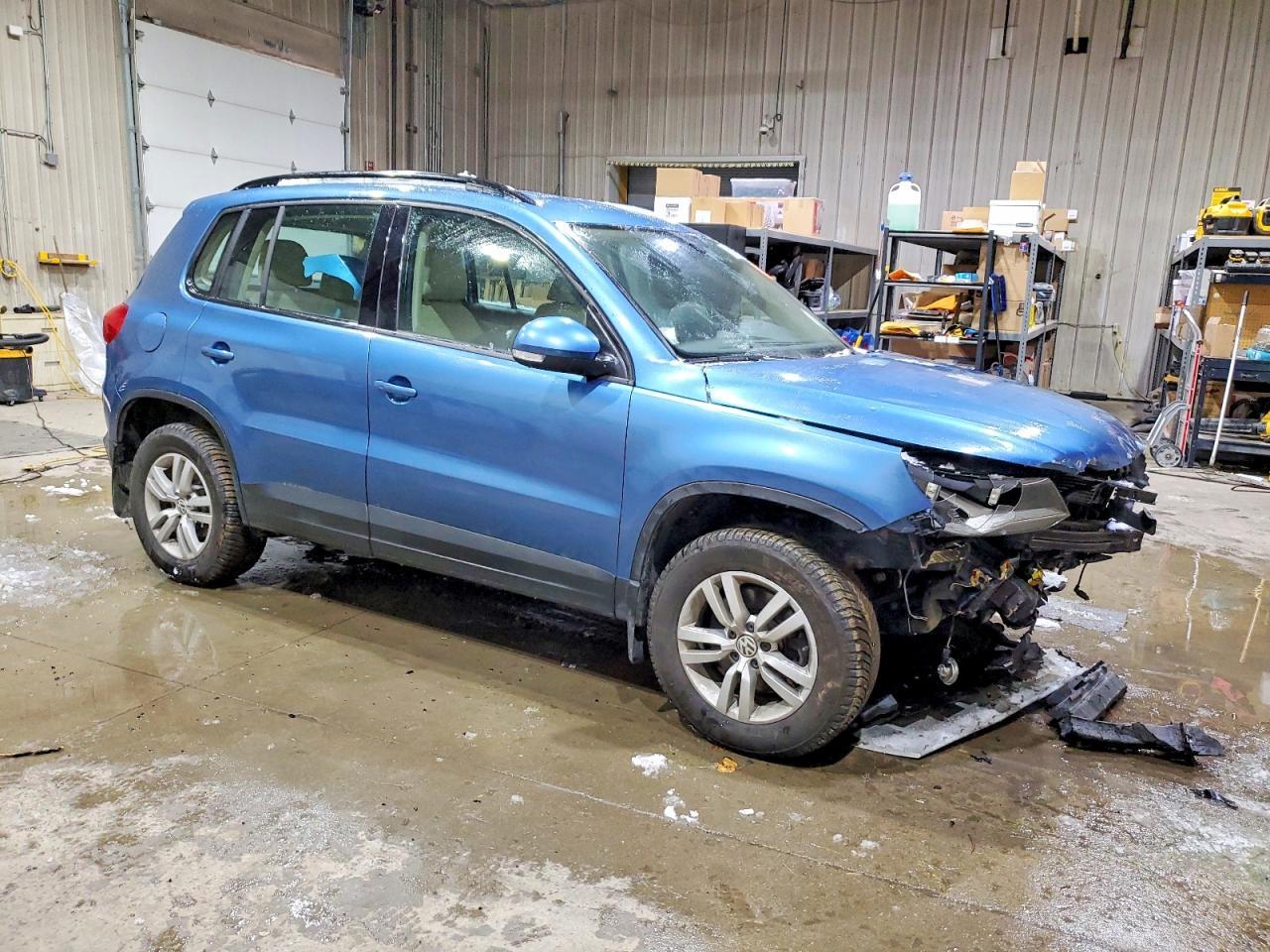 2017 Volkswagen Tiguan S - zdjęcie 4