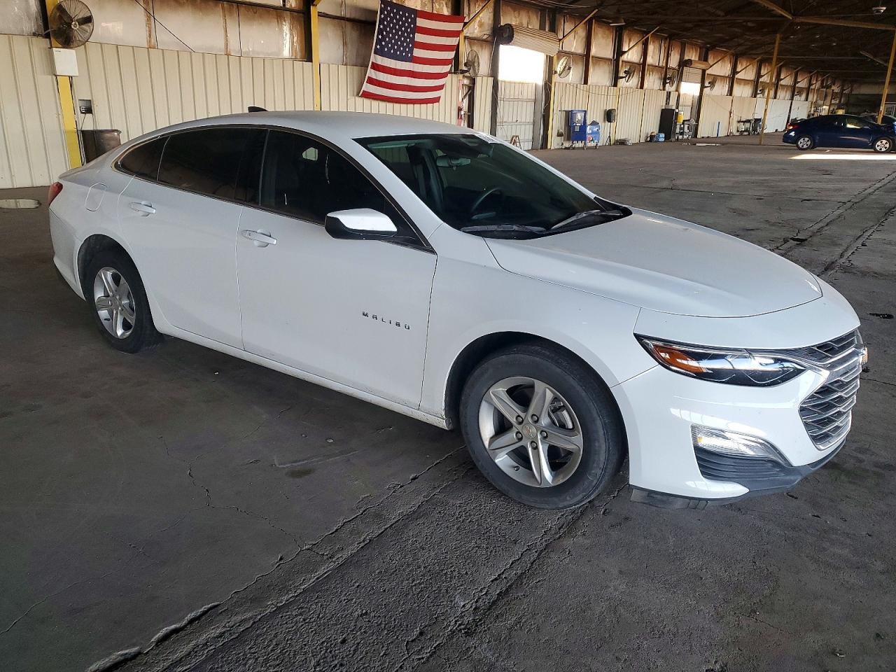 2024 Chevrolet Malibu Ls - zdjęcie 4