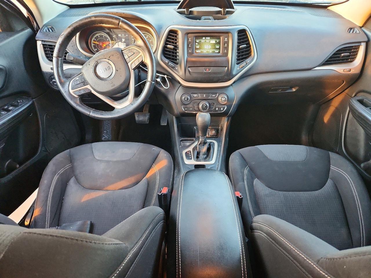 2015 Jeep Cherokee Latitude - zdjęcie 8