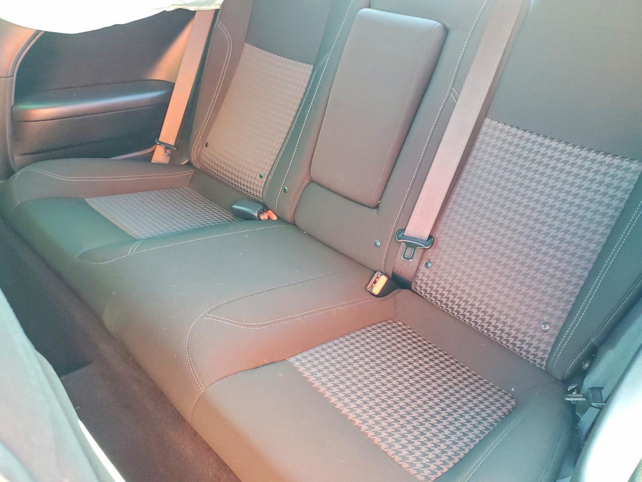 2022 Dodge Challenger Sxt - zdjęcie 10