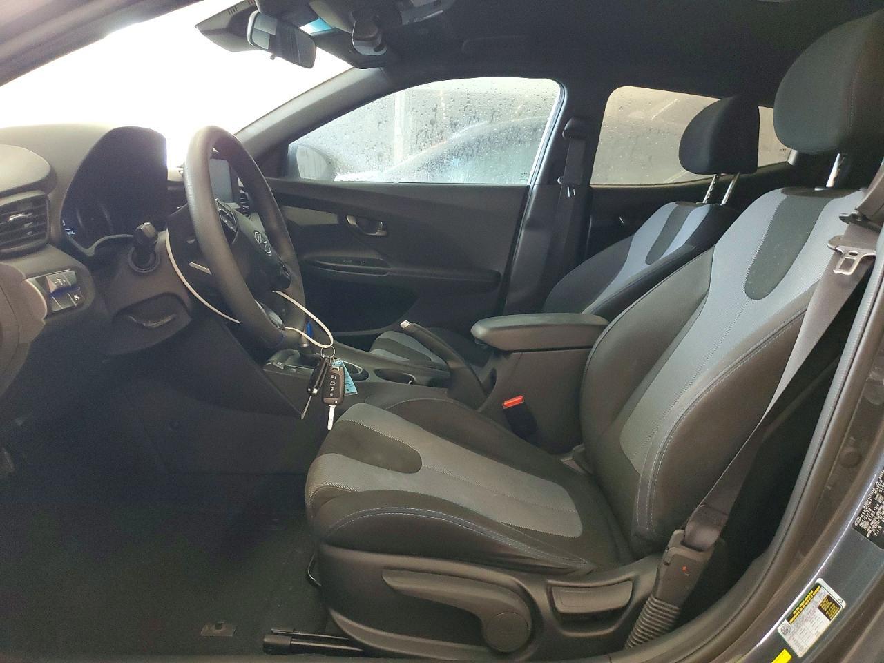 2020 Hyundai Veloster Base - zdjęcie 7