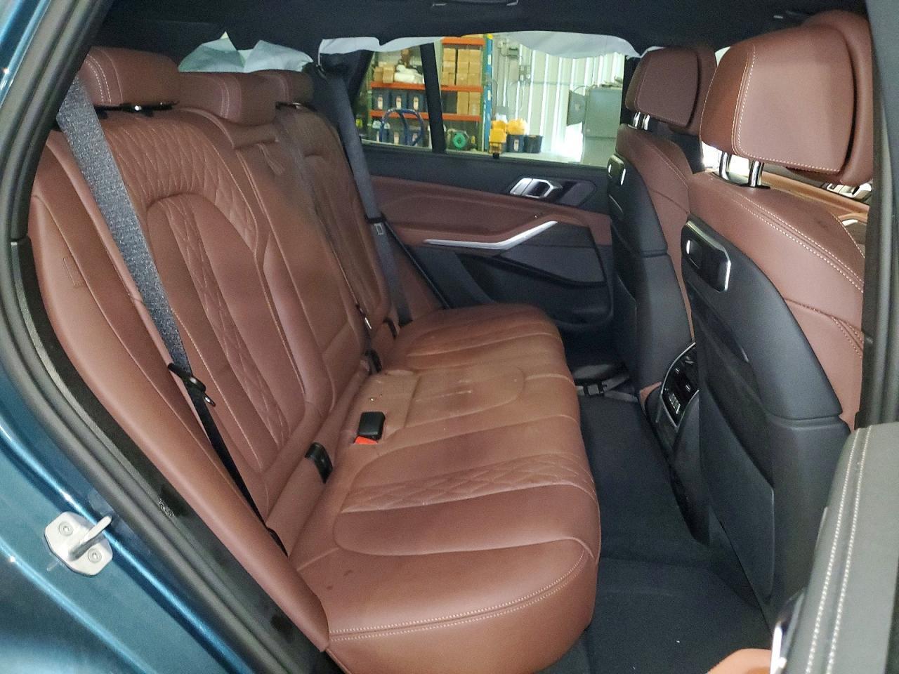 2025 BMW X5 xDrive50E - zdjęcie 11