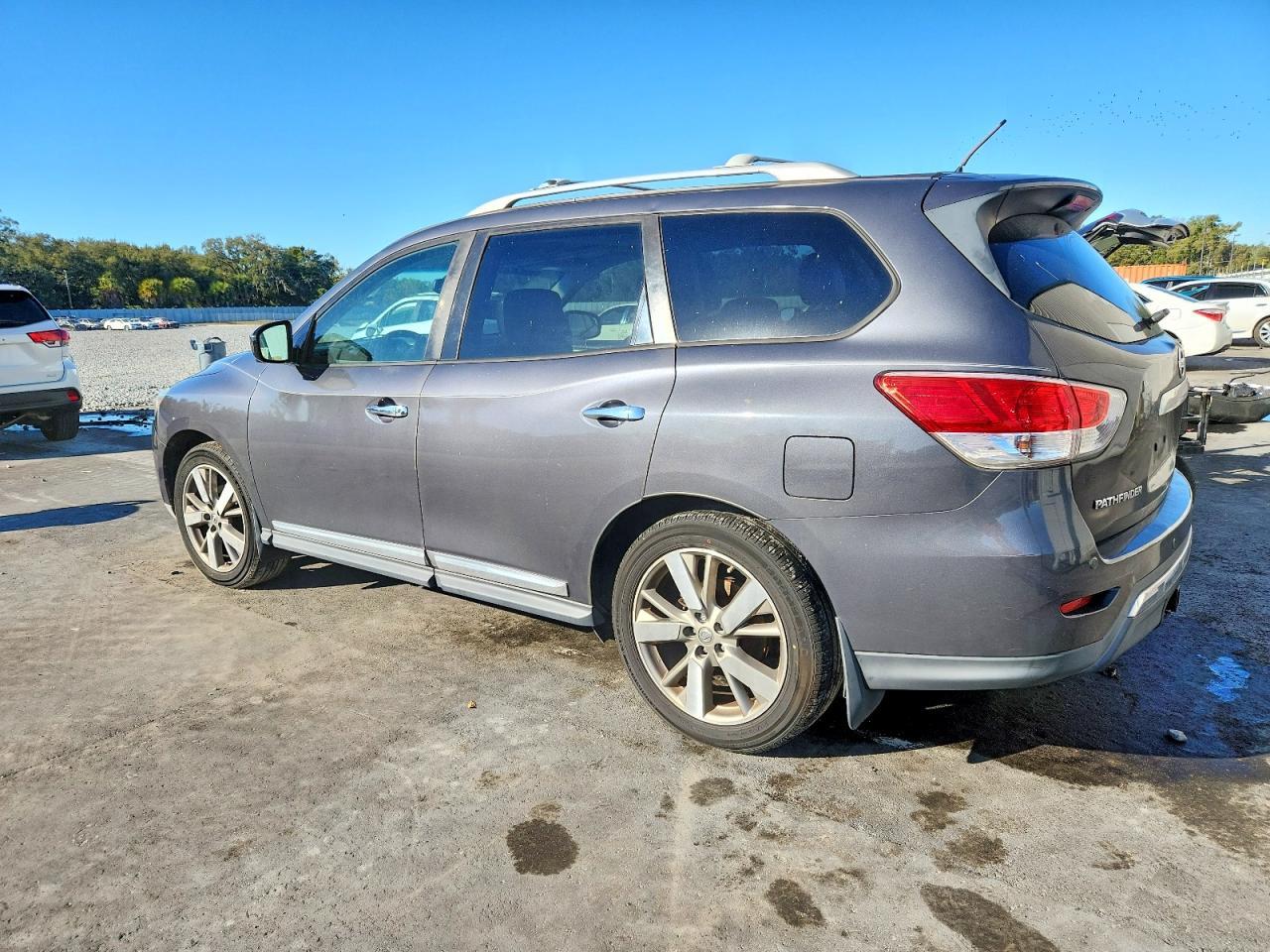 2014 Nissan Pathfinder S - zdjęcie 2