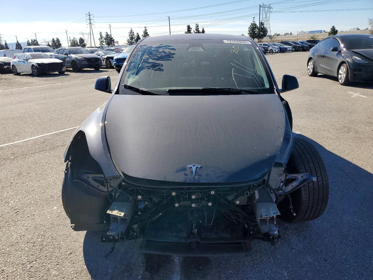 2024 Tesla Model Y - zdjęcie 5