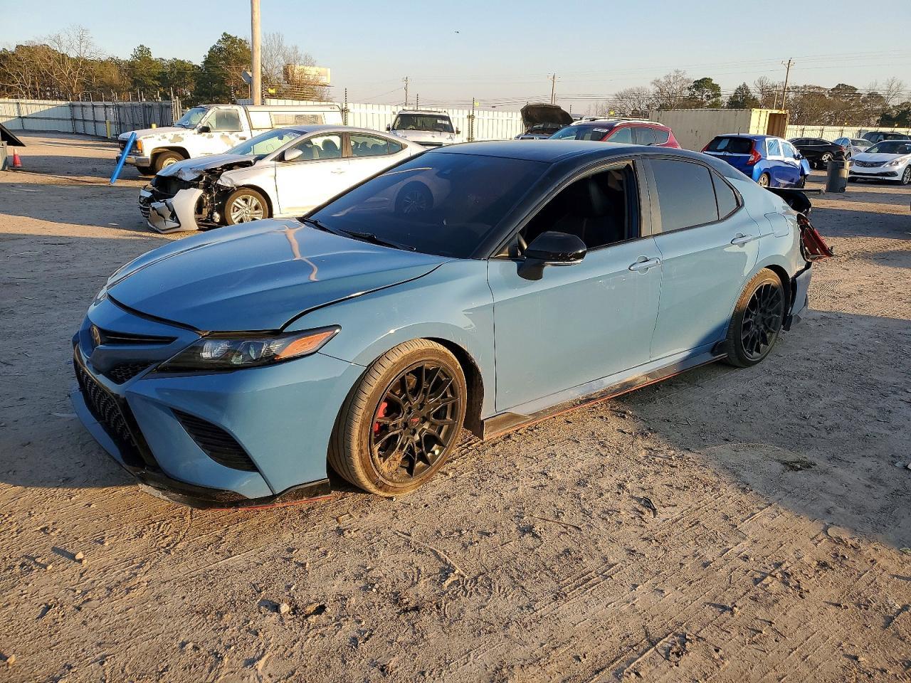 2022 Toyota Camry Trd - zdjęcie główne