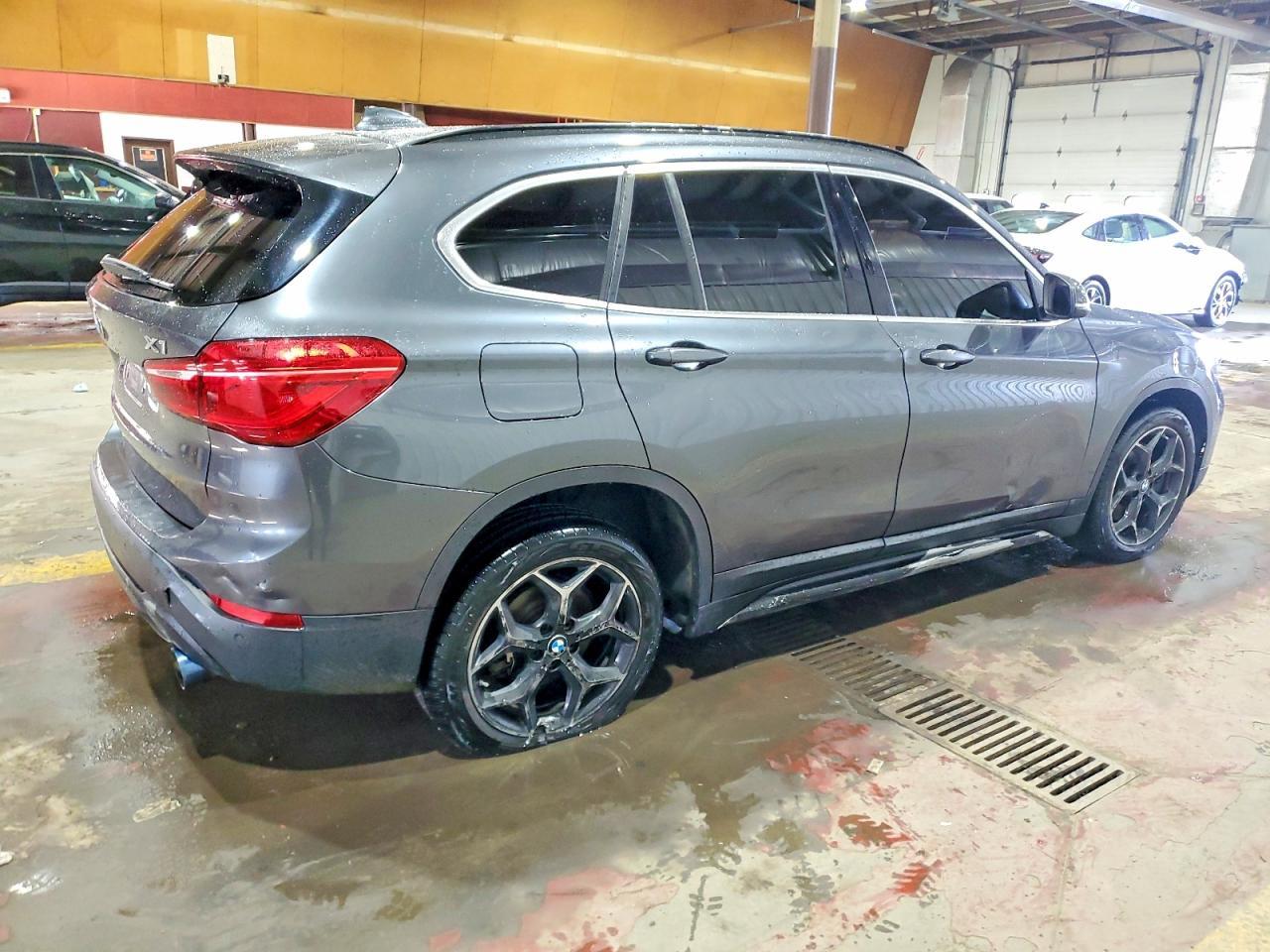 2017 BMW X1 xDrive28I - zdjęcie 3