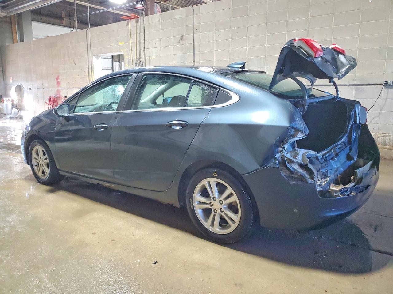 2017 Chevrolet Cruze Lt - zdjęcie 2