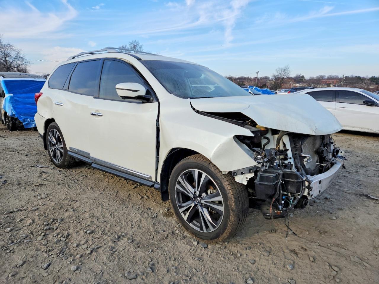 2020 Nissan Pathfinder Platinum - zdjęcie 4