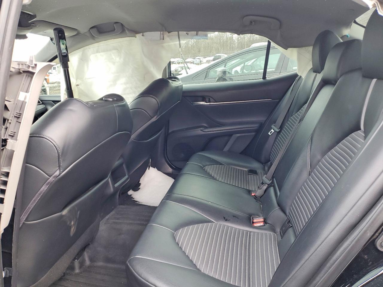 2022 Toyota Camry Se - zdjęcie 10