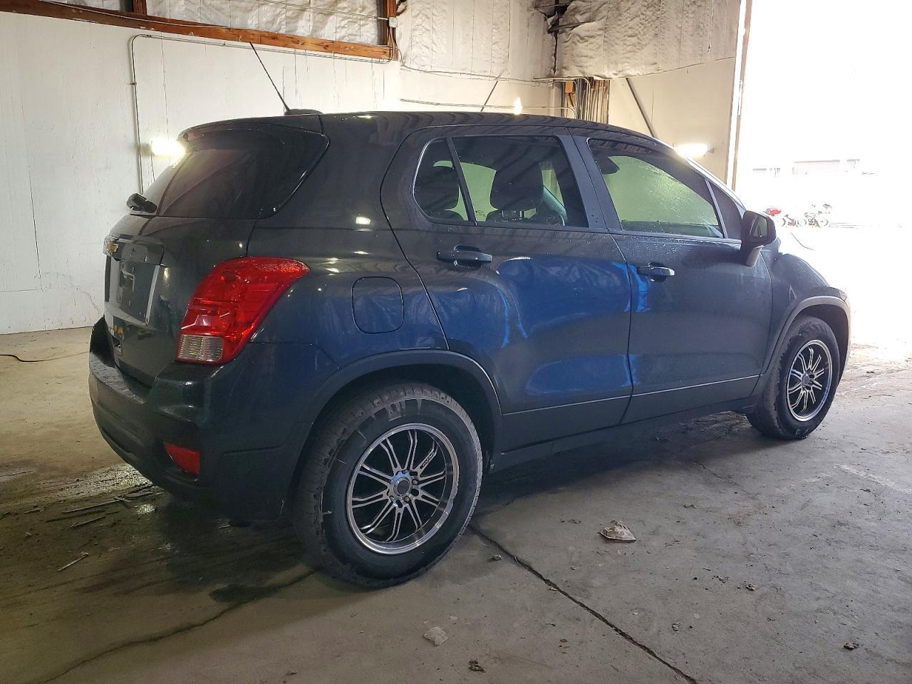 2019 Chevrolet Trax Ls - zdjęcie 3