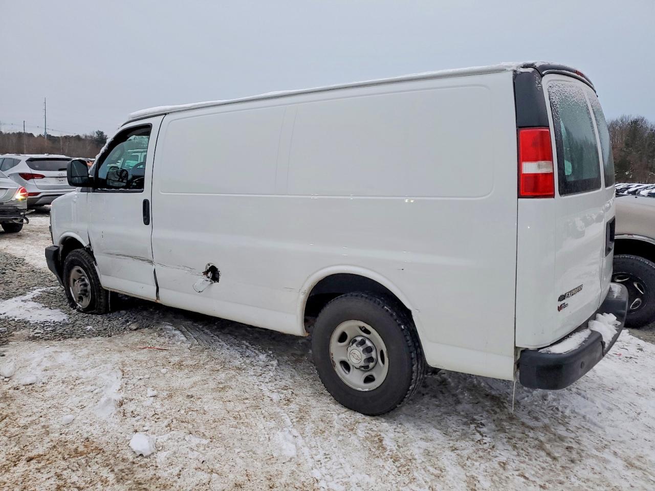 2018 Chevrolet Express 2500 Delivery Van - zdjęcie 2
