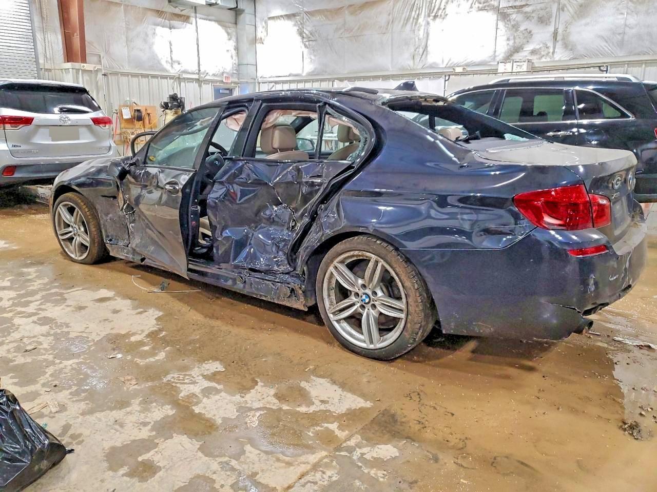 2013 BMW 535 Xi - zdjęcie 2