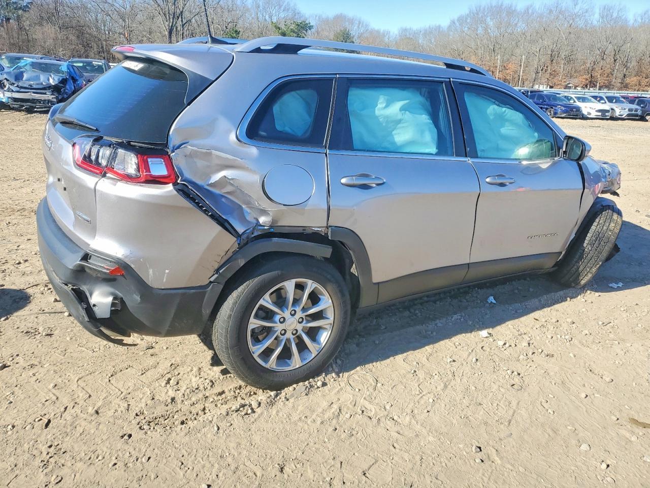 2019 Jeep Cherokee Latitude - zdjęcie 3