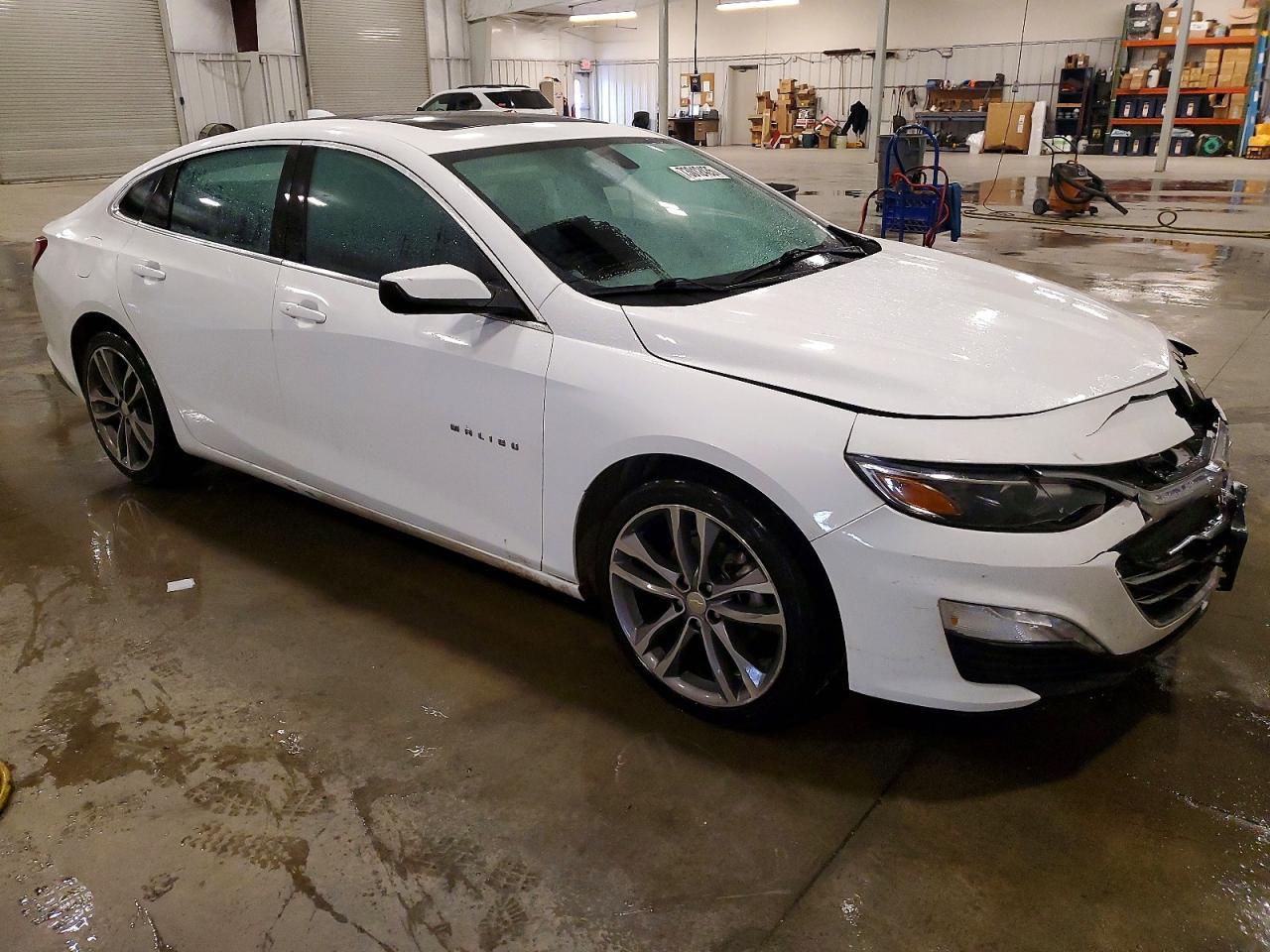 Chevrolet Malibu - zdjęcie 4