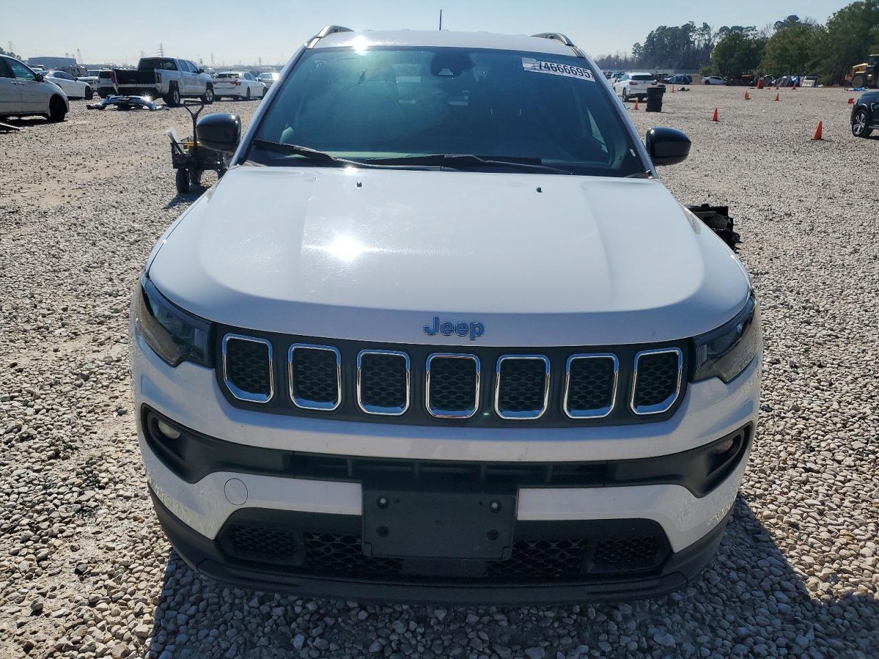 2023 Jeep Compass Latitude - zdjęcie 5