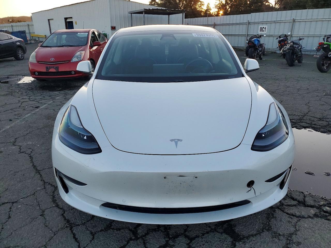 2021 Tesla Model 3 - zdjęcie 5