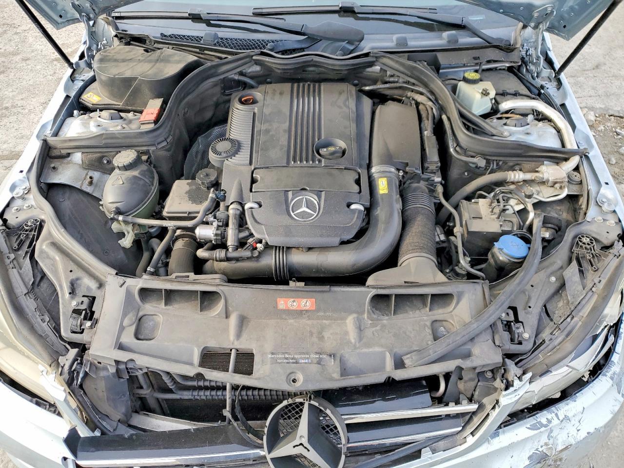 2014 Mercedes-Benz C 250 - zdjęcie 11