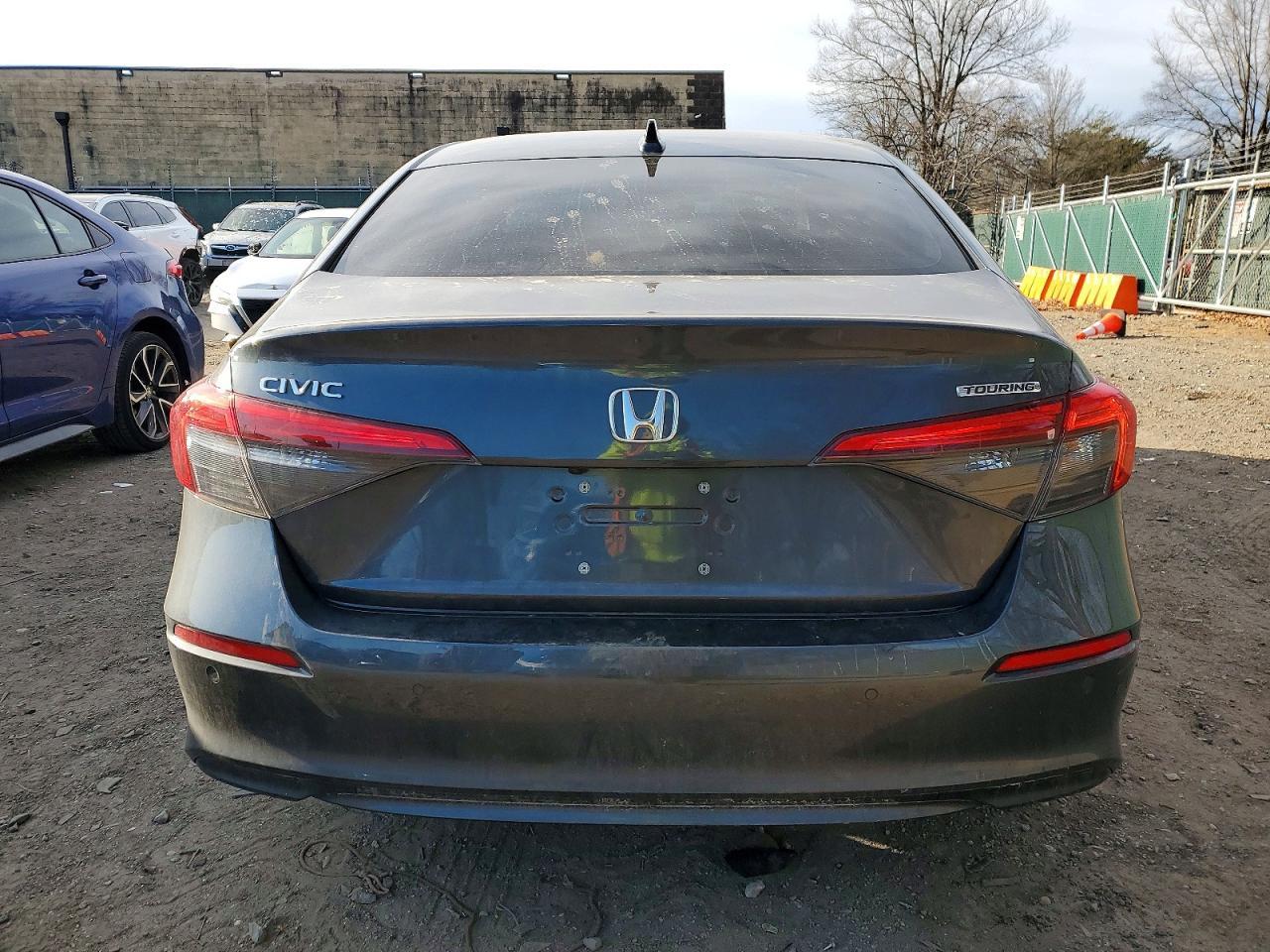 2024 Honda Civic Touring - zdjęcie 6