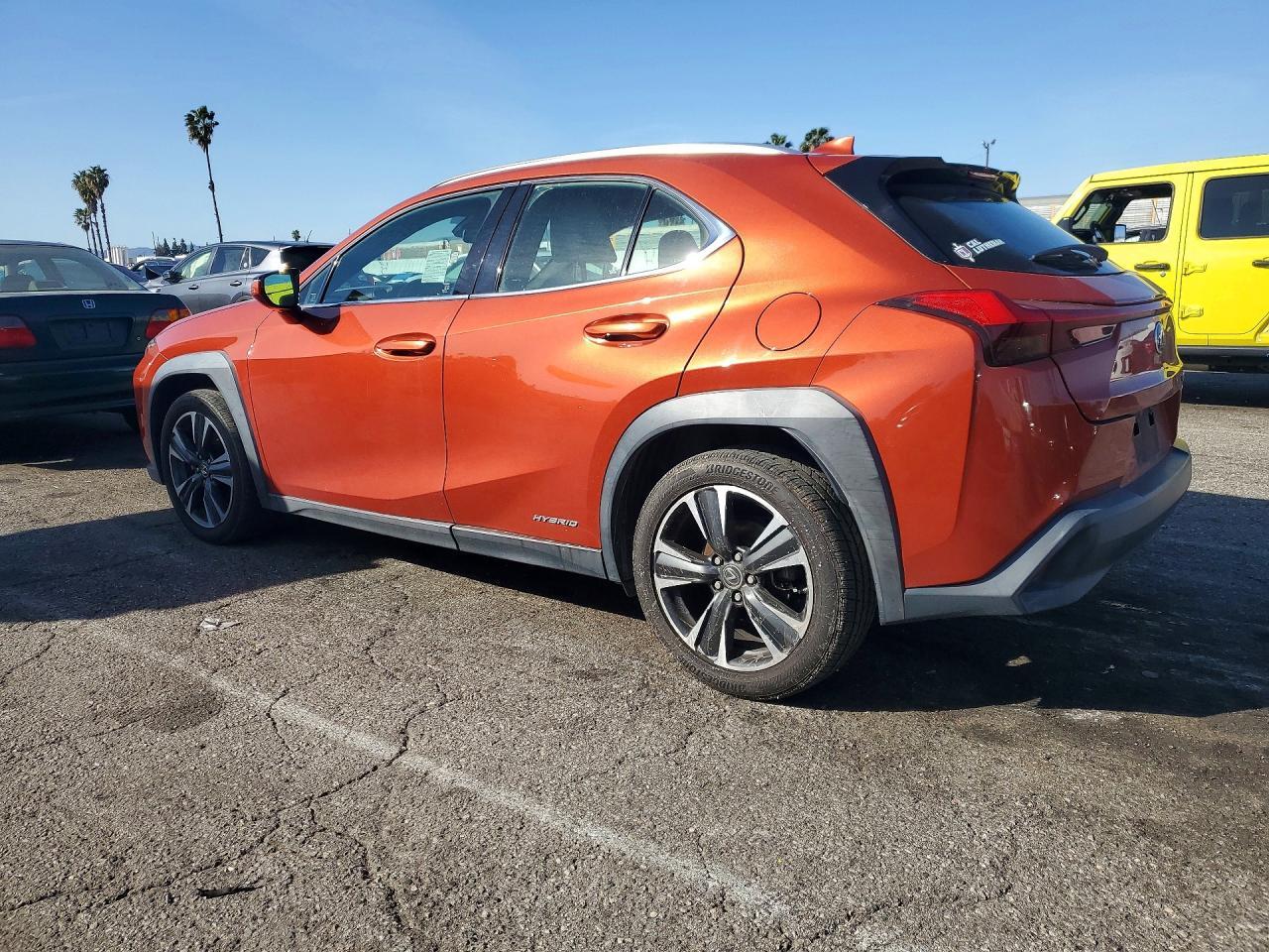 2019 Lexus Ux 250H Base - zdjęcie 2