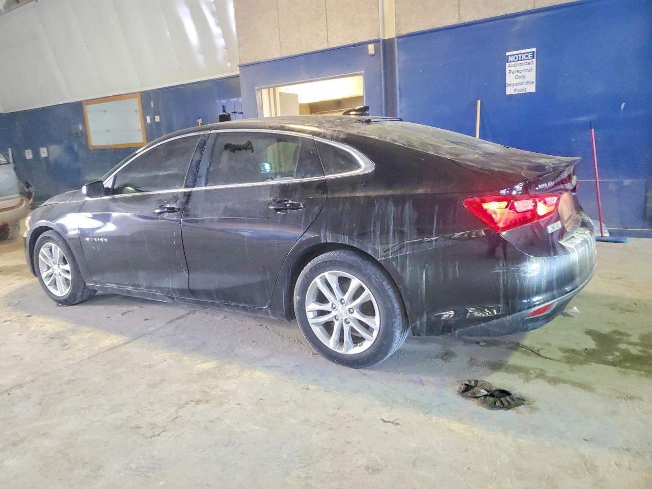 2017 Chevrolet Malibu Lt - zdjęcie 2