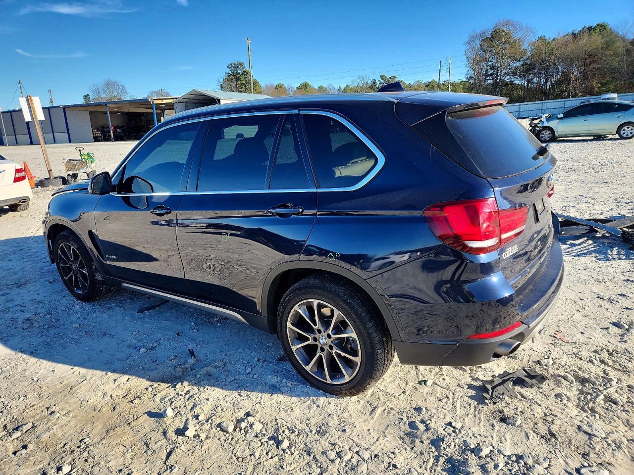2017 BMW X5 xDrive35I - zdjęcie 2