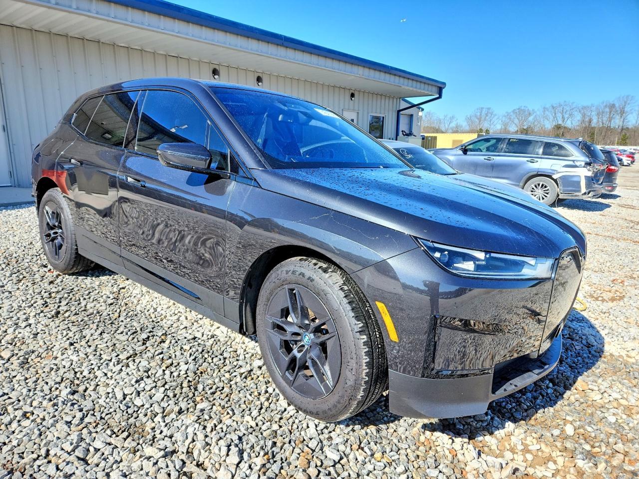2023 BMW Ix xDrive50 - zdjęcie 4
