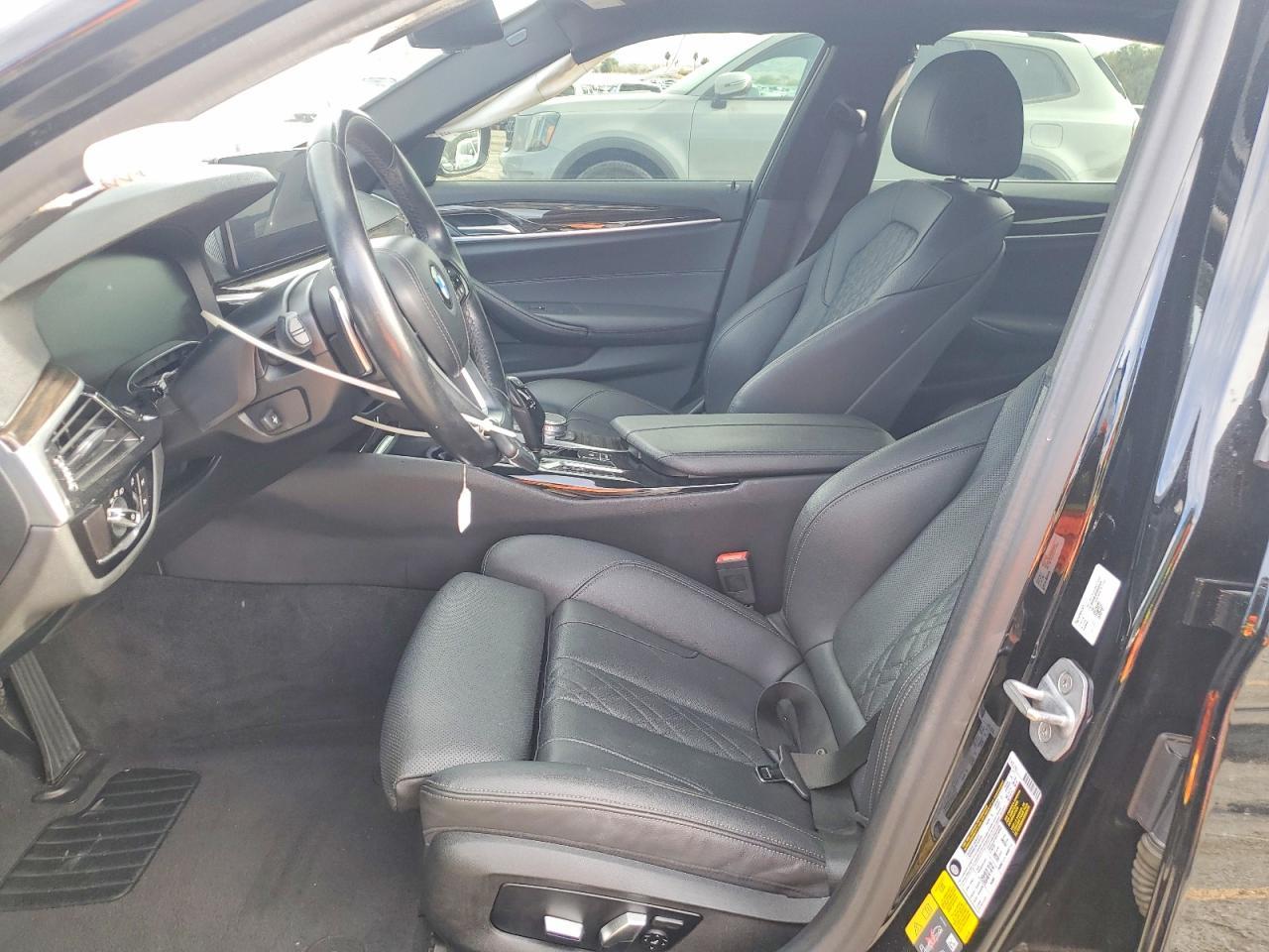 2021 BMW 530E - zdjęcie 7