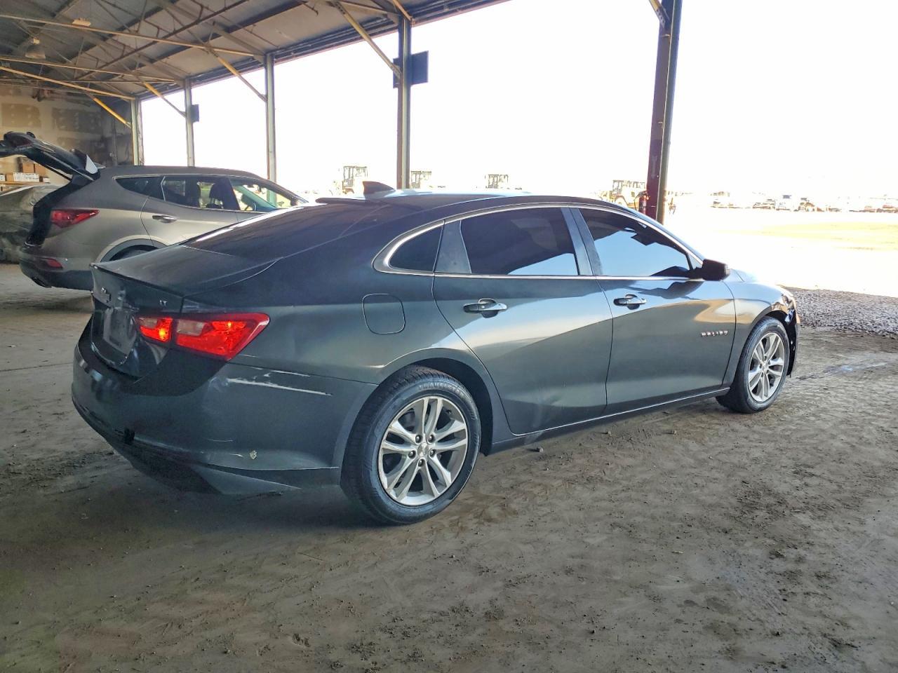 2017 Chevrolet Malibu Lt - zdjęcie 3