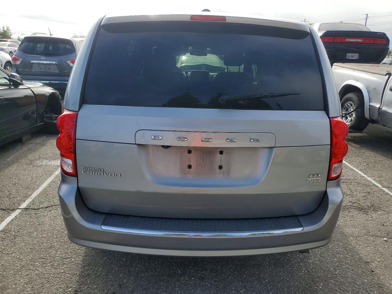 2019 Dodge Grand Caravan Gt - zdjęcie 6