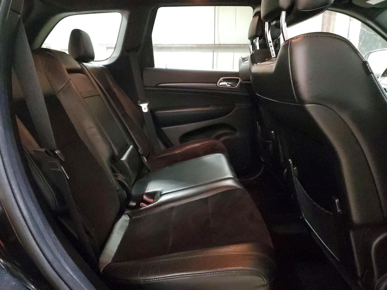 2015 Jeep Grand Cherokee Laredo - zdjęcie 11