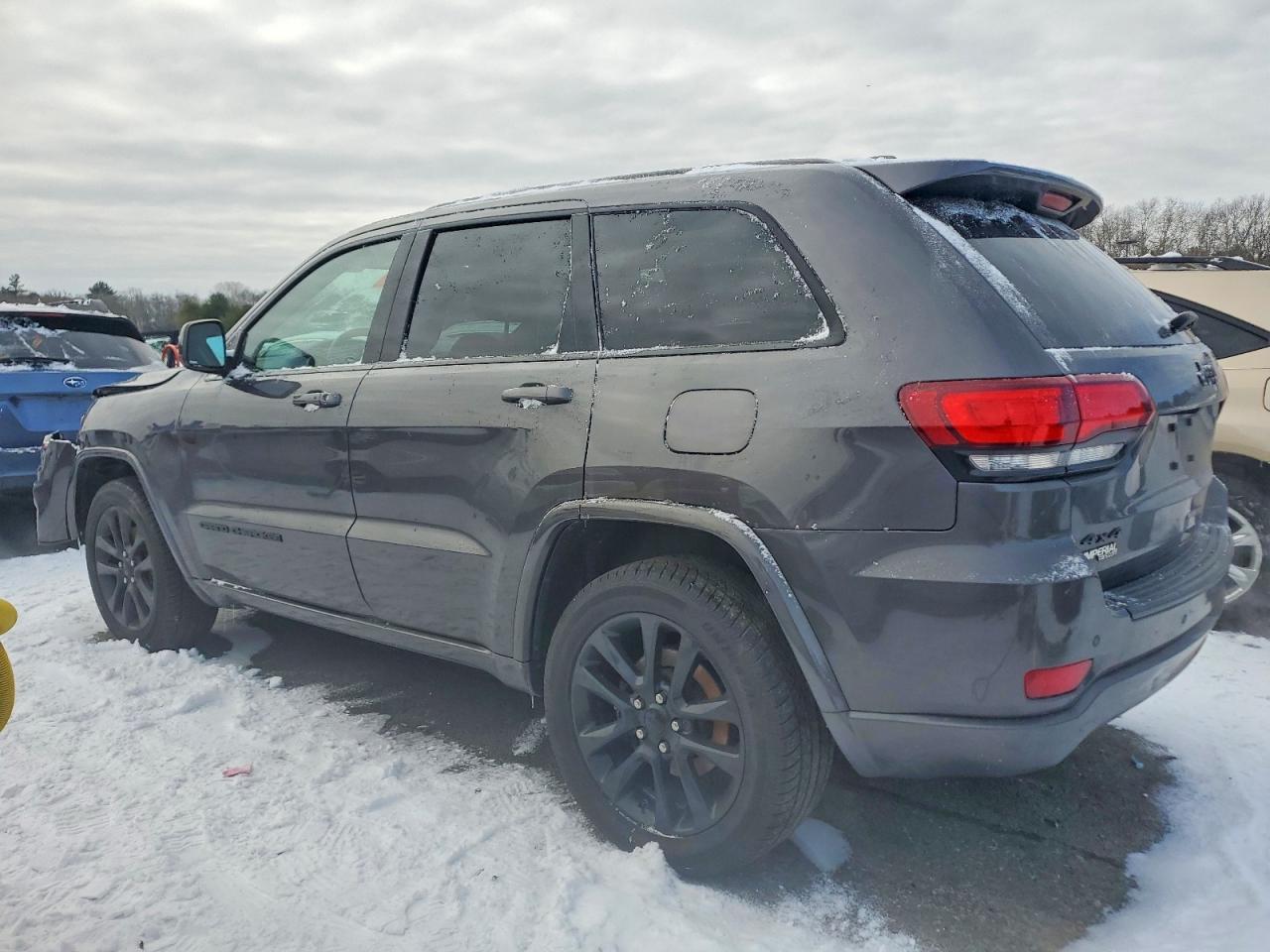 2021 Jeep Grand Cherokee Laredo - zdjęcie 2