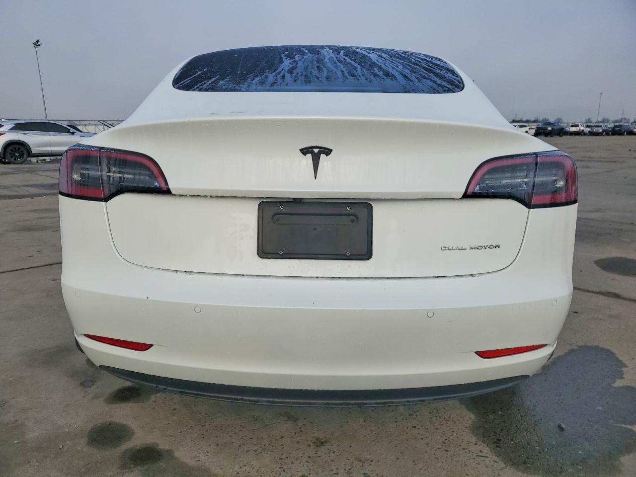 2022 Tesla Model 3 - zdjęcie 6